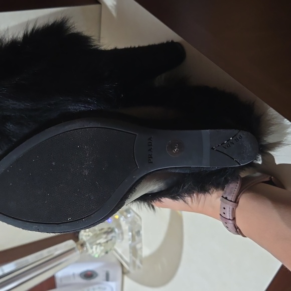 Prada black platform boots with fur . Size 38 - Picture 4 of 5